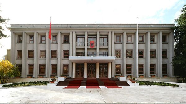 Ալբանիայի վարչապետի գրասենյակի շենքը  - Sputnik Արմենիա