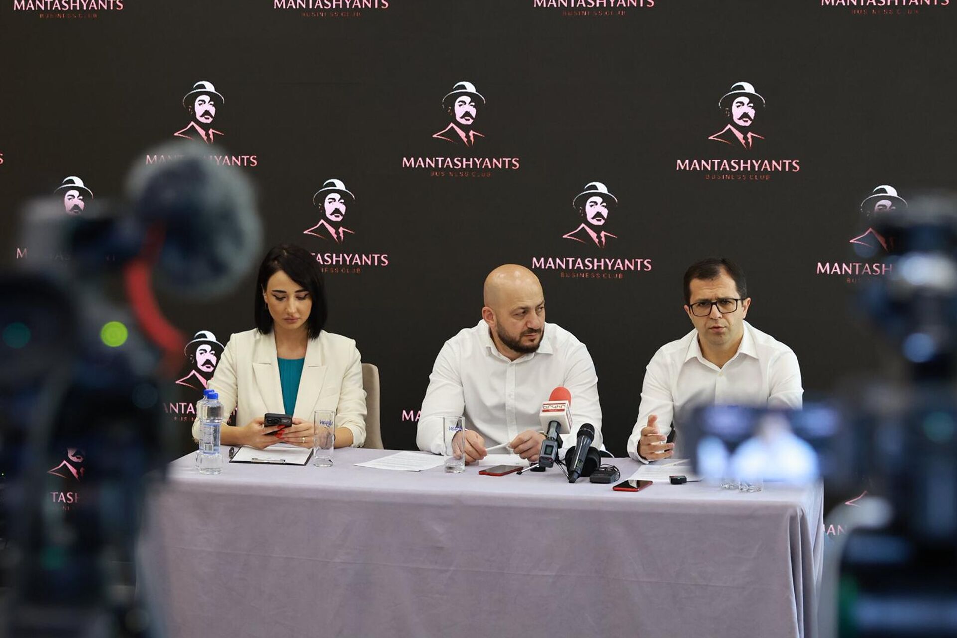 Клуб предпринимателей Манташянц выступил с законодательной инициативой, целью которой является защита прав предпринимателей в отношениях с КГД и СК (12 сентября 2025). Еревaн - Sputnik Армения, 1920, 12.09.2025