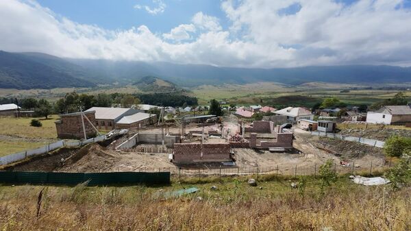 Строительство детского сада в армянском селе Фиолетово продолжается - Sputnik Армения