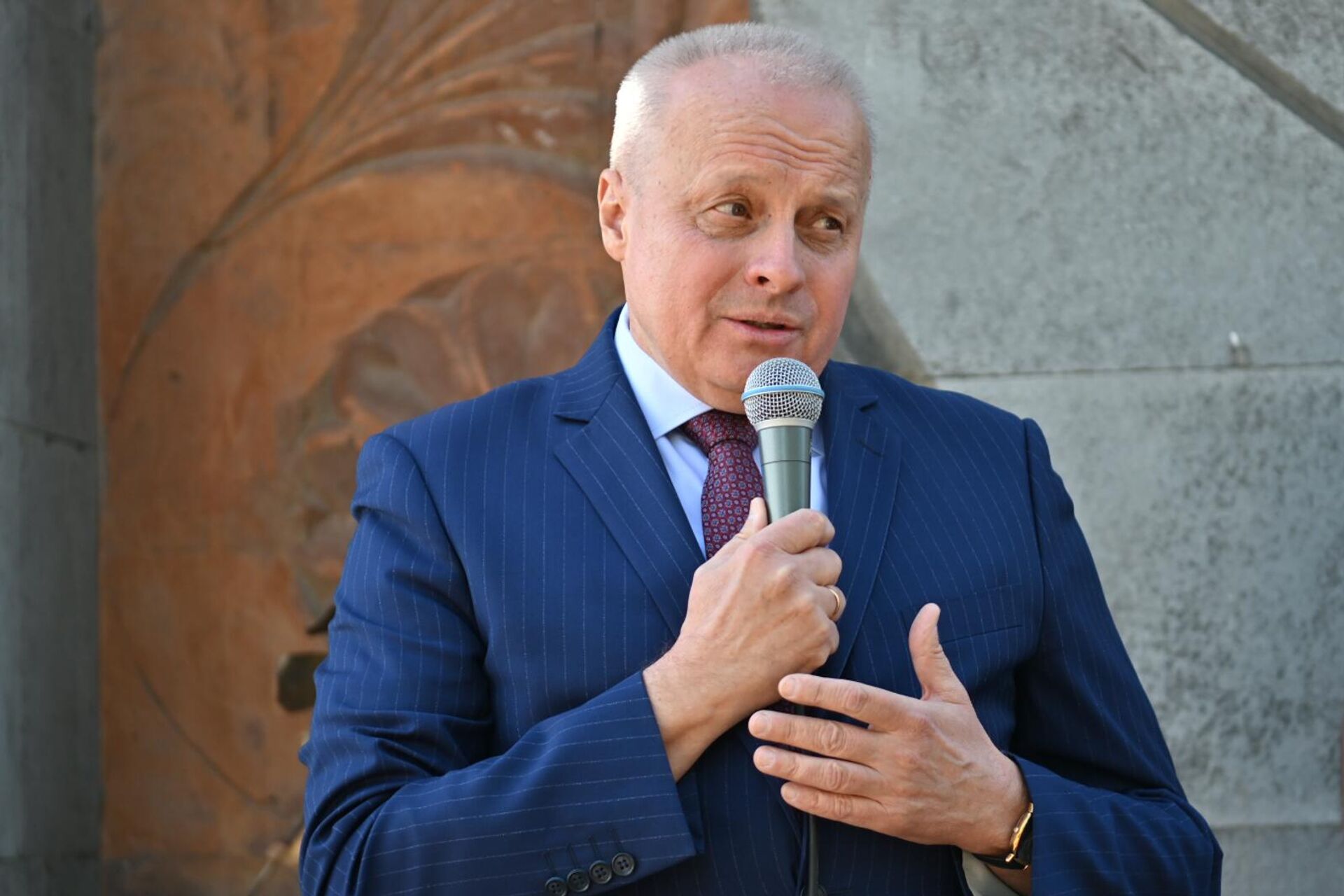 Посол РФ Сергей Копыркин во время мероприятий, посвященных восстановлению мемориала памяти погибших в ВОВ (13 сентября 2025). село Фонтан, Котайкская область - Sputnik Արմենիա, 1920, 13.09.2025