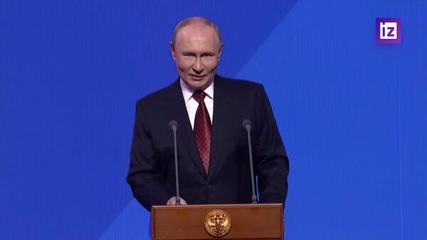 Москва – флагман поступательного движения вперед всей РФ: Путин поздравил с Днем города - Sputnik Армения