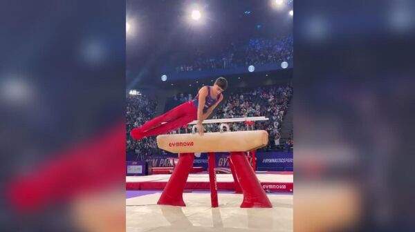 Гамлет Манукян в упражнениях на коне на Кубке мира в Париже 2025 года - Sputnik Армения