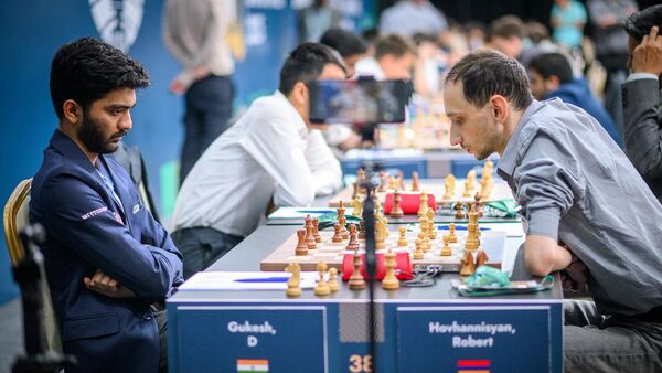 Ռոբերտ Հովհաննիսյանը ոչ-ոքի է խաղացել շախմատի աշխարհի գործող չեմպիոն Գուկեշ Դոմարաջուի հետ - Sputnik Արմենիա