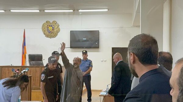 Միքայել արքեպիսկոպոս Աջապահյանը դատարանում - Sputnik Արմենիա