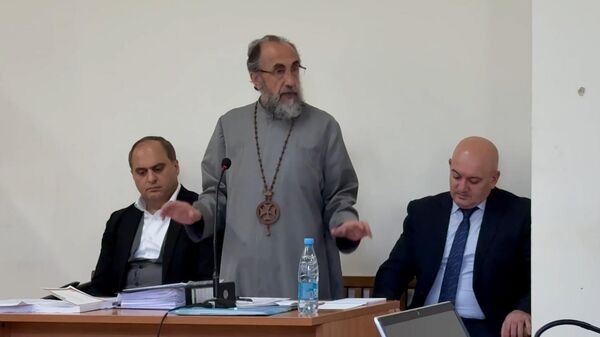 Моей самой большой ошибкой была поддержка революции 2018 года — архиепископ Микаэл - Sputnik Армения