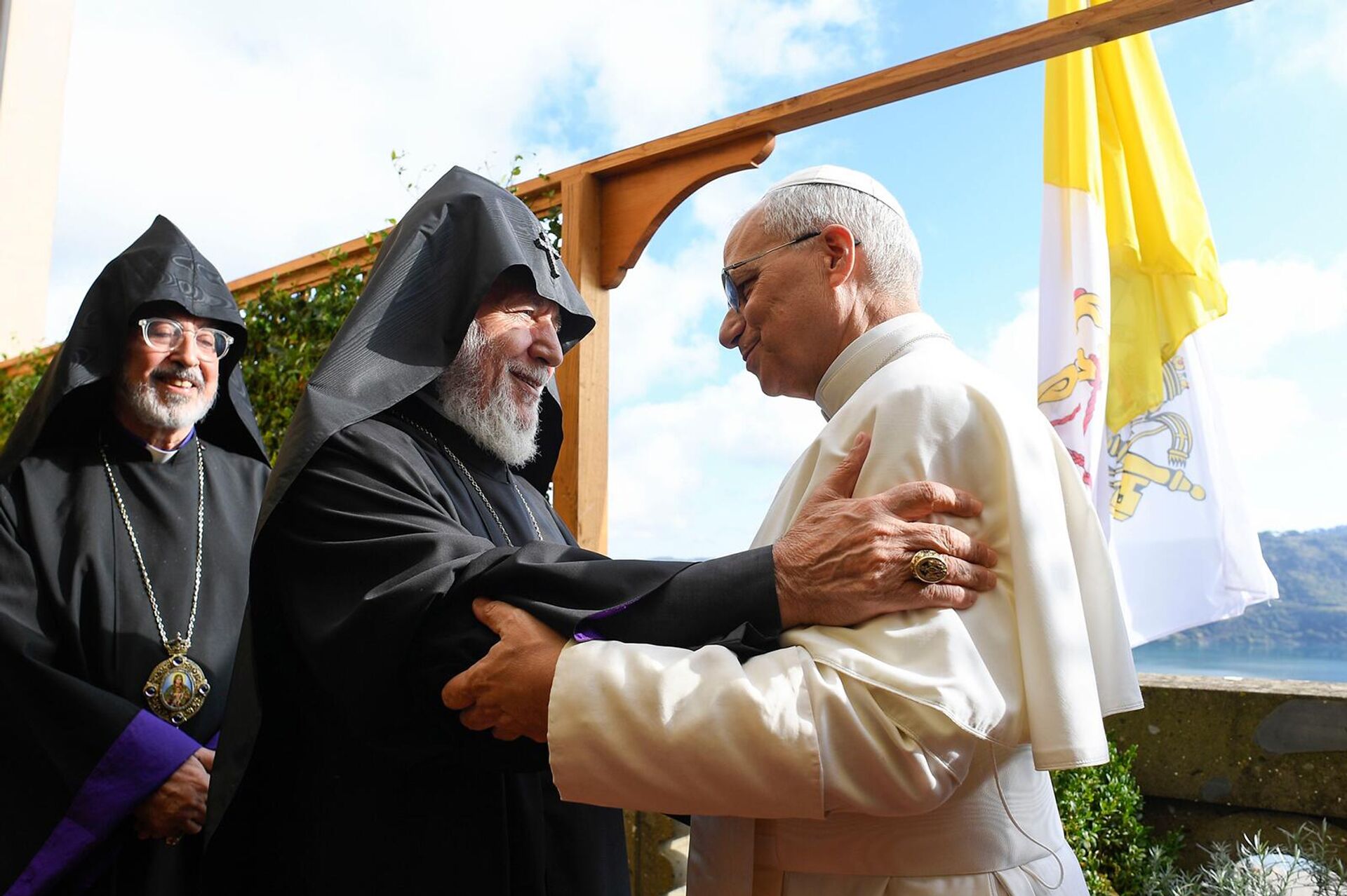 Католикос Гарегин Второй встретился с Папой римским Львом XIV (16 сентября 2025). Ватикан - Sputnik Արմենիա, 1920, 16.09.2025