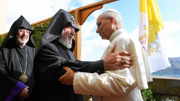 Католикос Гарегин Второй встретился с Папой римским Львом XIV (16 сентября 2025). Ватикан - Sputnik Армения