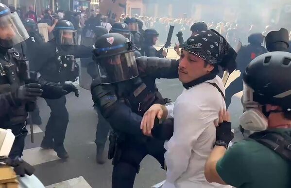 Население недовольно мерами жесткой экономии, предложенными правительством - Sputnik Армения