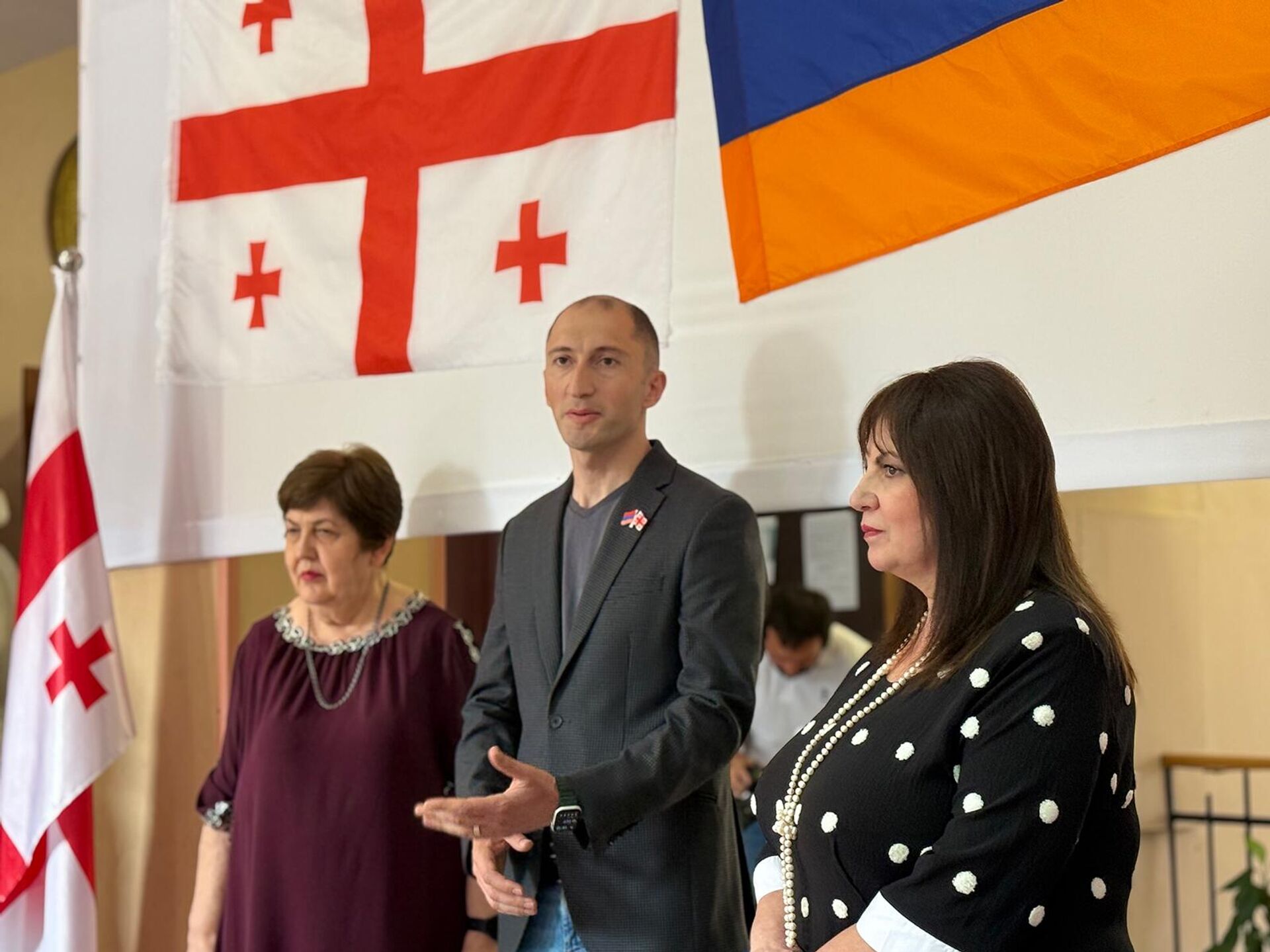 Исполнительный директор Союза предприятий высоких технологий Армении Саркис Карапетян на открытии инженерной лаборатории ArMath в армянской школе N104 г. Тбилиси - Sputnik Армения, 1920, 19.09.2025