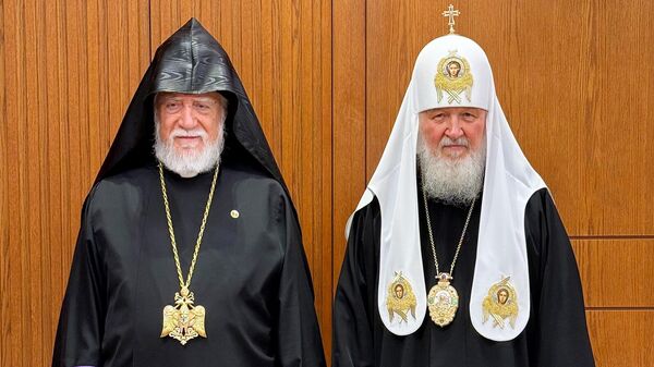 Պատրիարք Կիրիլն ու Արամ Ա կաթողիկոսը  - Sputnik Արմենիա