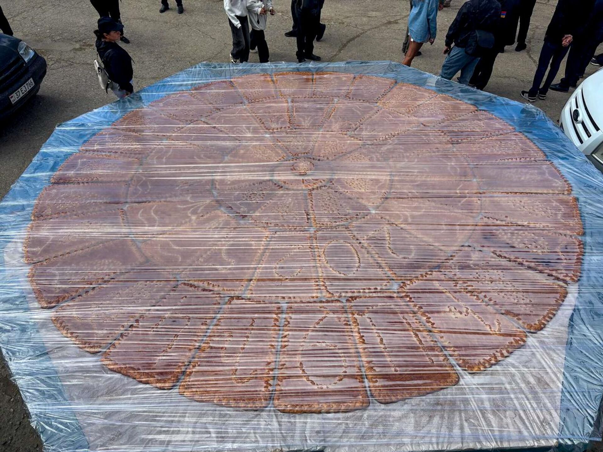 Самая большая гата в мире на фестивале Хачик Гата в селе Хачик (20 сентября 2025). Вайоц Дзор - Sputnik Արմենիա, 1920, 20.09.2025