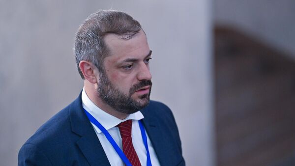 Геворг Папоян после заседания партии ГД (20 сентября 2025). Еревaн - Sputnik Армения