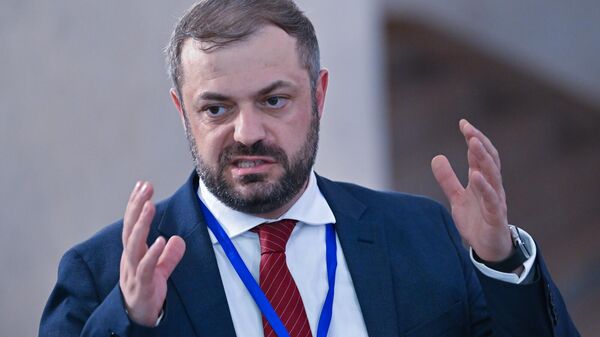 Геворг Папоян после заседания партии ГД (20 сентября 2025). Еревaн - Sputnik Արմենիա