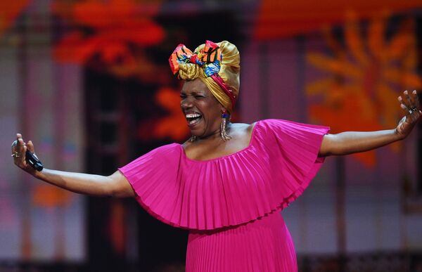 Сулема Иглесиас Саласар (Куба)․Кубинская певица, вокалистка и инструменталистка начала свой сценический путь в 12 лет и с тех пор неоднократно становилась участницей крупнейших фестивалей Кубы и международных концертов. - Sputnik Армения