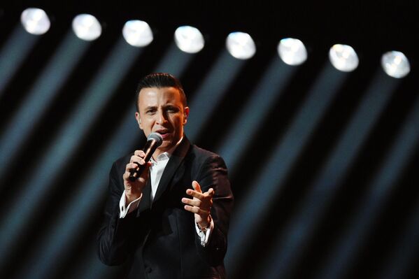 Мустафа Саад (Египет)Певец, педагог, солист Египетского оперного театра в Александрии и один из самых ярких представителей современной арабской сцены. Мустафа более 15 лет выступает на ведущих концертных площадках Египта и за его пределами. - Sputnik Армения