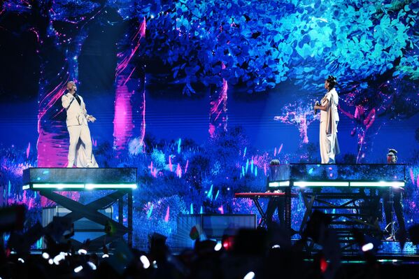 Denise &amp; D-Lain (Мадагаскар)Мадагаскар на конкурсе представил дуэт Denise &amp; D-Lain.D-Lain — вокалист и автор песен, победитель африканского телешоу Castel Live Opera, выпускник вокальной студии Alliance Française, артист лейбла Universal Music France.Denise — звезда Мадагаскара и победительница конкурса Island Africa Talent. Её голос стал символом надежды, а творчество — мостом между традициями и современностью. - Sputnik Армения