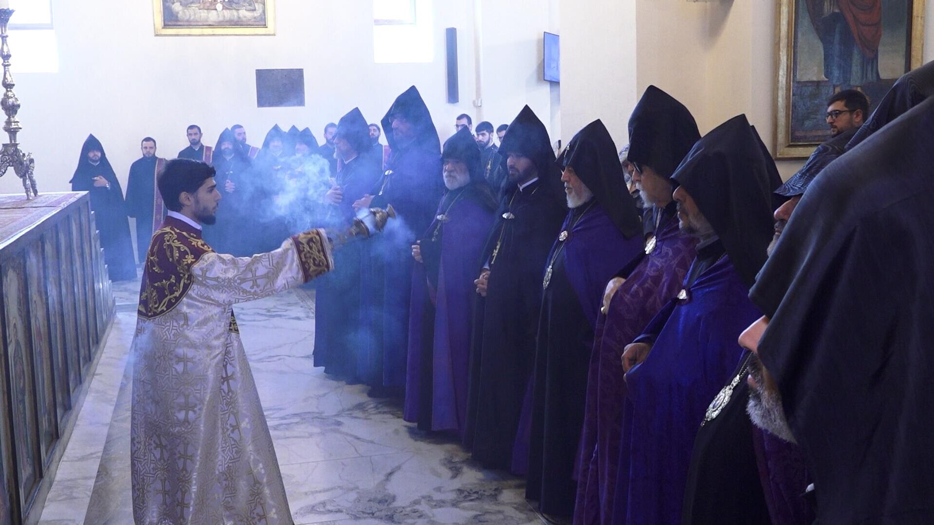 Католикос Гарегин Второй отслужил республиканский молебен по случаю Дня независимости Армении (21 сентября 2025). Эчмиадзин - Sputnik Արմենիա, 1920, 21.09.2025