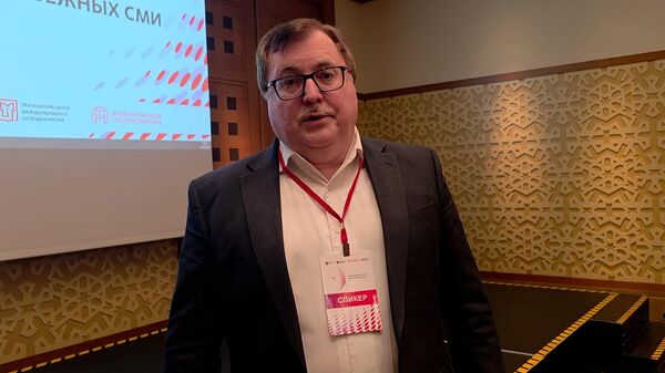 Взаимодействие с Россией — самое безопасное для Армении развитие: Маслов - Sputnik Армения