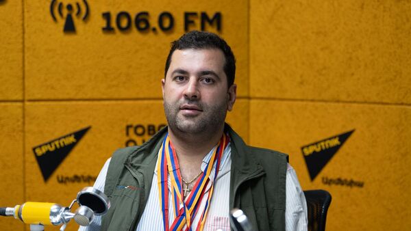 Абсолютный чемпион Армении по паралимпийским видам спорта Гарик Микаелян в гостях радио Sputnik - Sputnik Армения