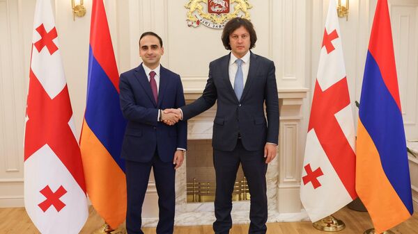 Երևանի քաղաքապետը Թբիլիսիում հանդիպել է Վրաստանի վարչապետ Իրակլի Կոբախիձեի հետ - Sputnik Արմենիա