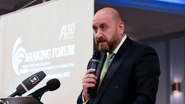 Председатель Центрального Банка Мартин Галстян на официальном открытии ежегодного форума Будущее банковской системы: инновации и перспективы развития, посвященного 30-летию Союза банков Армении (23 сентября 2025). Еревaн - Sputnik Армения