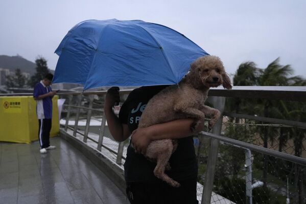 Синоптики прогнозируют ураган, проливные дожди и масштабные наводнения - Sputnik Армения