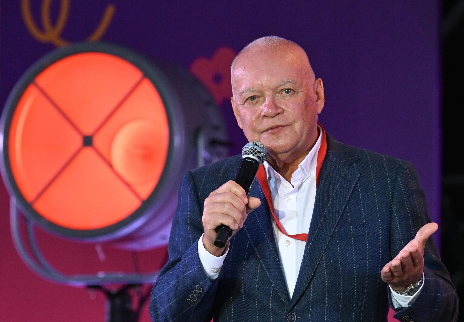 Генеральный директор медиагруппы Россия сегодня Дмитрий Киселев на II Международном джазовом фестивале Геленджик - молодое - Sputnik Արմենիա, 1920, 24.09.2025