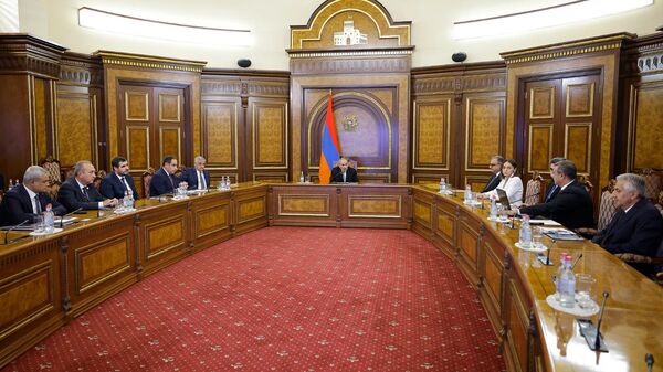 Խորհրդակցություն Փաշինյանի գլխավորությամբ - Sputnik Արմենիա
