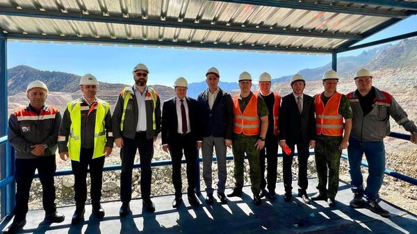 Посол России Сергей Копыркин посетил Агаракский медно-молибденовый комбинат (24 сентября 2025). Агарак - Sputnik Армения