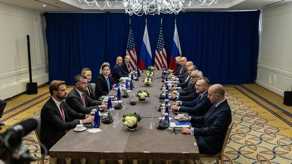 Министр иностранных дел РФ Сергей Лавров и госсекретарь США Марко Рубио во время встречи на полях 80-й сессии Генассамблеи ООН (24 сентября 2025). Нью-Йорк - Sputnik Արմենիա