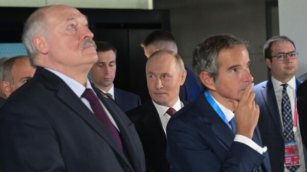 Ռուսաստանի նախագահ Վլադիմիր Պուտինը, Բելառուսի նախագահ Ալեքսանդր Լուկաշենկոն և Ատոմային էներգիայի միջազգային գործակալության գլխավոր տնօրեն Ռաֆայել Գրոսին  - Sputnik Արմենիա