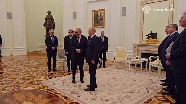 Владимир Путин и Премьер-министр Армении Никол Пашинян проводят встречу в Кремле - Sputnik Արմենիա