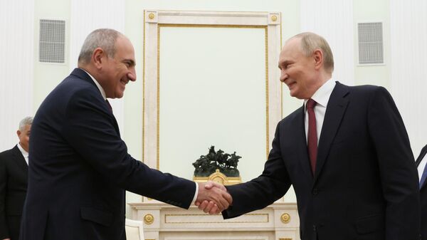 Նիկոլ Փաշինյանն ու Վլադիմիր Պուտինը - Sputnik Արմենիա