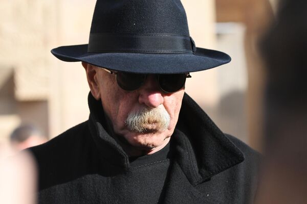 Ալեքսանդր Ռոզեմբամը Տիգրան Քեոսայանի հոգեհանգստին - Sputnik Արմենիա