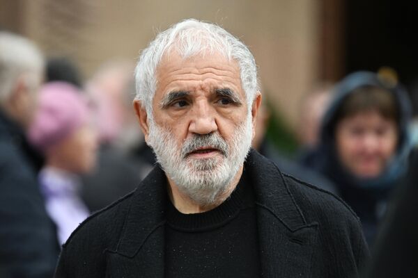 Արամ Գաբրիելյանովը Տիգրան Քեոսայանի հոգեհանգստին - Sputnik Արմենիա