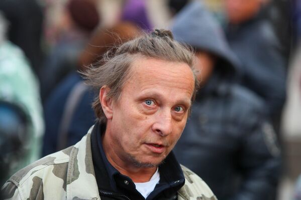 Դերասան Իվան Օխլոբիստինը Տիգրան Քեոսայանի հոգեհանգստին - Sputnik Արմենիա