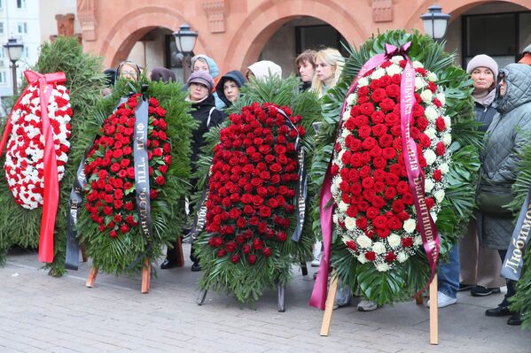 Տիգրան Քեոսայանի հոգեհանգիստը Մոսկվայի Սուրբ Խաչ եկեղեցում - Sputnik Արմենիա
