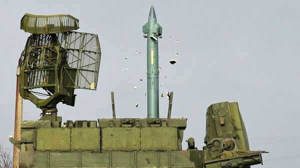 Боевая работа зенитного ракетного комплекса (ЗРК) Тор Центрального военного округа ВС РФ на Покровском направлении в ДНР - Sputnik Армения