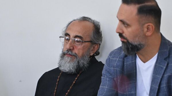 Միքայել արքեպիսկոպոս Աջապահյանն ու պաշտպան Երեմ Սարգսյանը - Sputnik Արմենիա