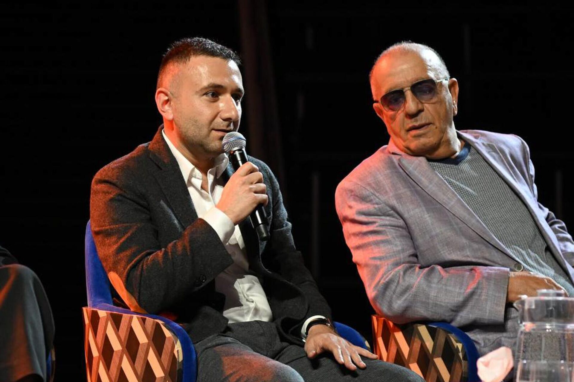 Гендиректор Грачья Аршакян на пресс-конференции для журналистов в преддверии открытия Ташир Арены (29 сентября 2025). Ереван - Sputnik Արմենիա, 1920, 29.09.2025