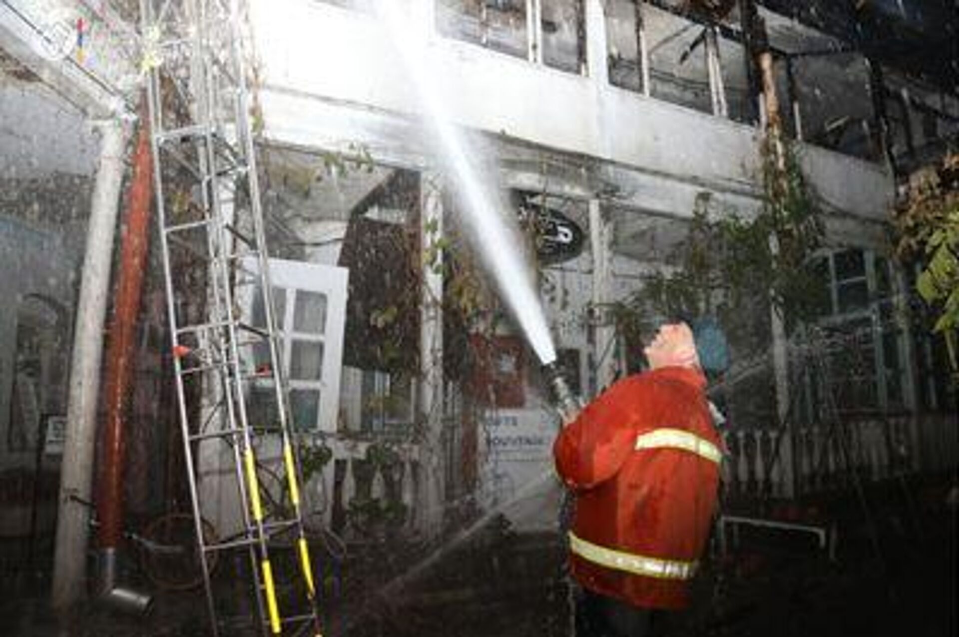 Пожар в одном из зданий на улице Пушкина (29 сентября 2025). Еревaн - Sputnik Արմենիա, 1920, 30.09.2025