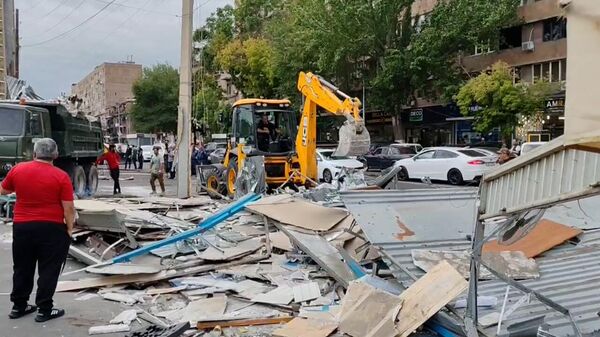 Снос построек на строительном рынке Гнуни - Sputnik Армения