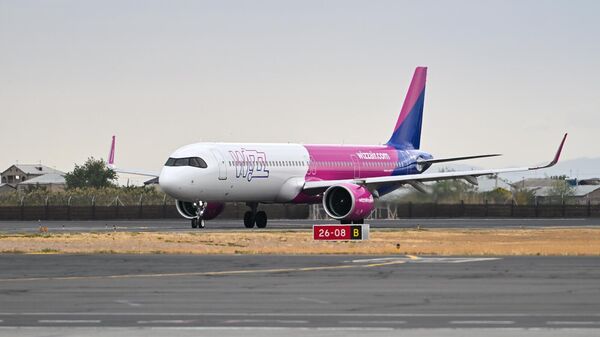 Самолет авиакомпании Wizz Air Самолет авиакомпании Wizz Air - Sputnik Армения