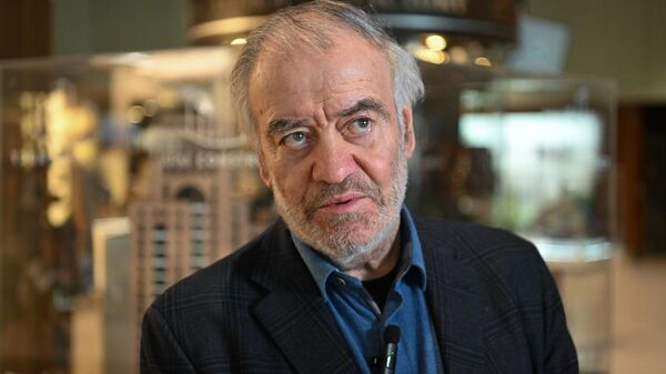 Художественный руководитель-директор, главный дирижер Мариинского театра Валерий Гергиев прибыл в Армению (1 октября 2025). Еревaн - Sputnik Արմենիա