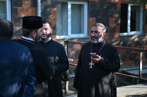 Հոգևորականները դատավճռի հրապարակումից հետո - Sputnik Արմենիա