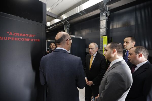 Նիկոլ Փաշինյանն այցելել է Ինժեներական քաղաք - Sputnik Արմենիա