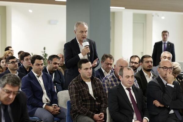 Նիկոլ Փաշինյանն այցելել է Ինժեներական քաղաք - Sputnik Արմենիա