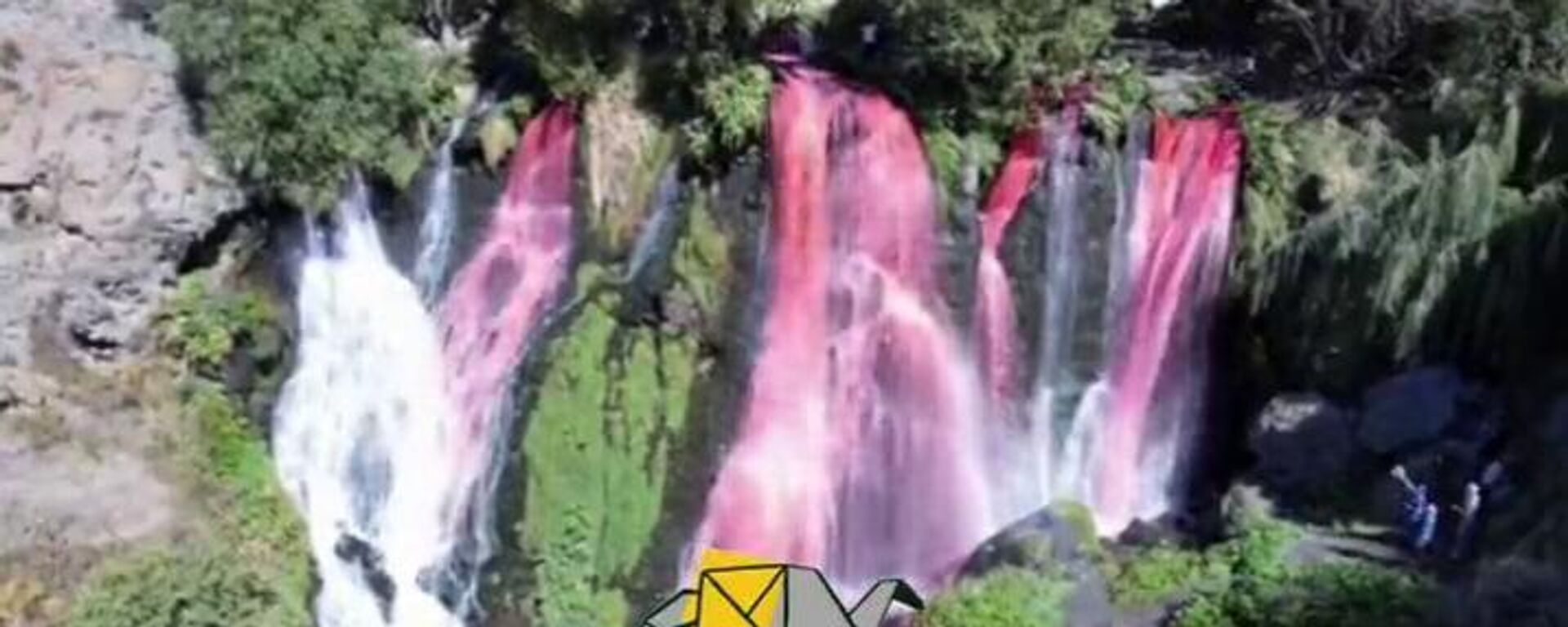 Церемония определения пола ребенка на территории Шакинского водопада - Sputnik Армения, 1920, 06.10.2025