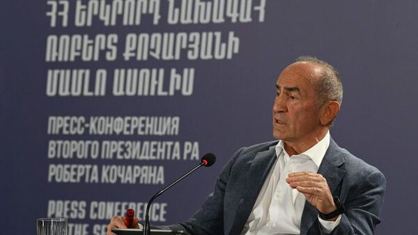 Пресс-конференция второго президента РА Роберта Кочаряна (7 октября 2025). Еревaн Пресс-конференция второго президента РА Роберта Кочаряна (7 октября 2025). Еревaн - Sputnik Армения