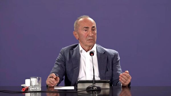 Не сомневаюсь, что власти Армении попытаются применить пример Молдовы и здесь: Кочарян - Sputnik Армения